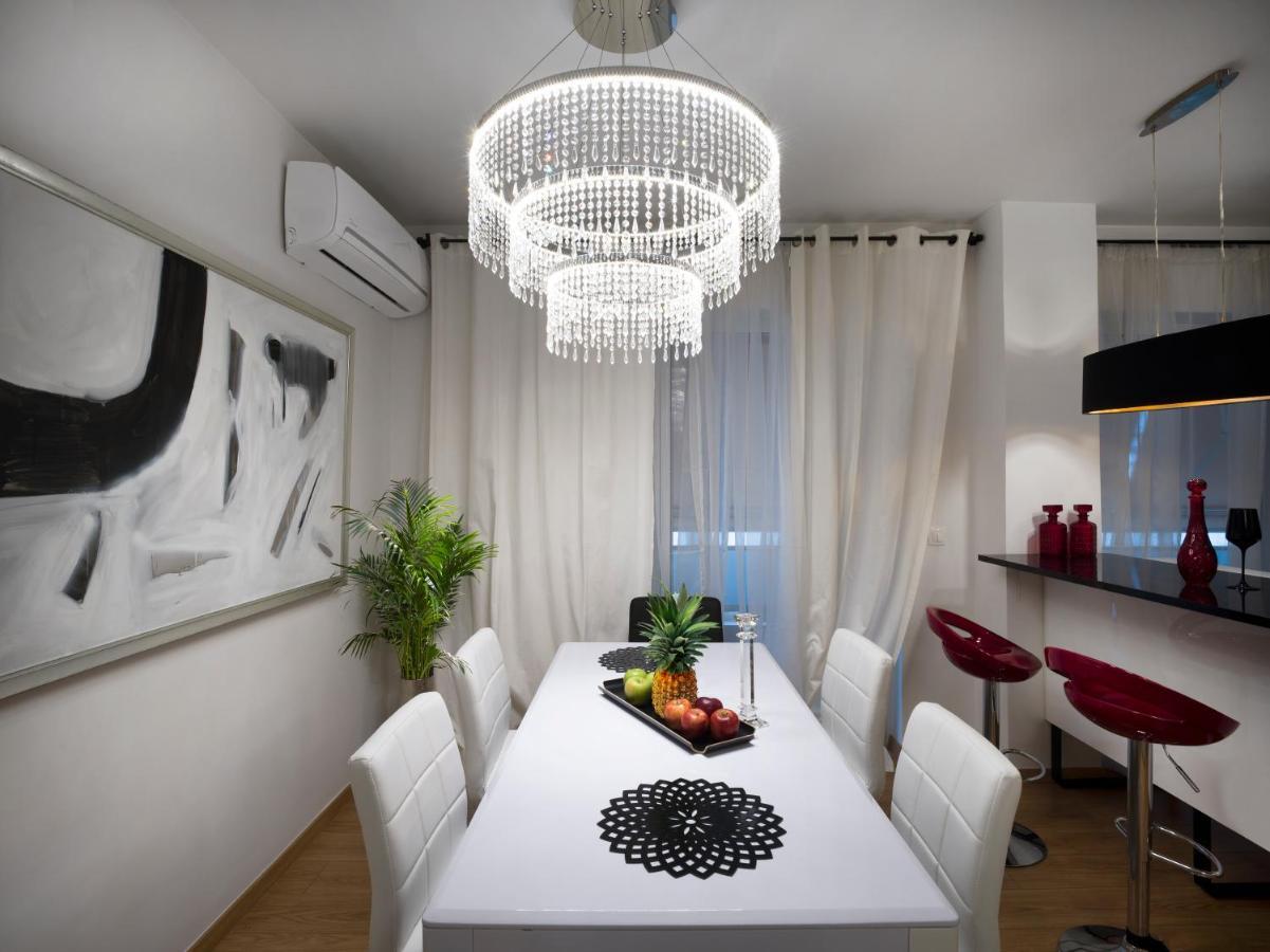 Elegant Apartment In Glyfada Atenas Exterior foto